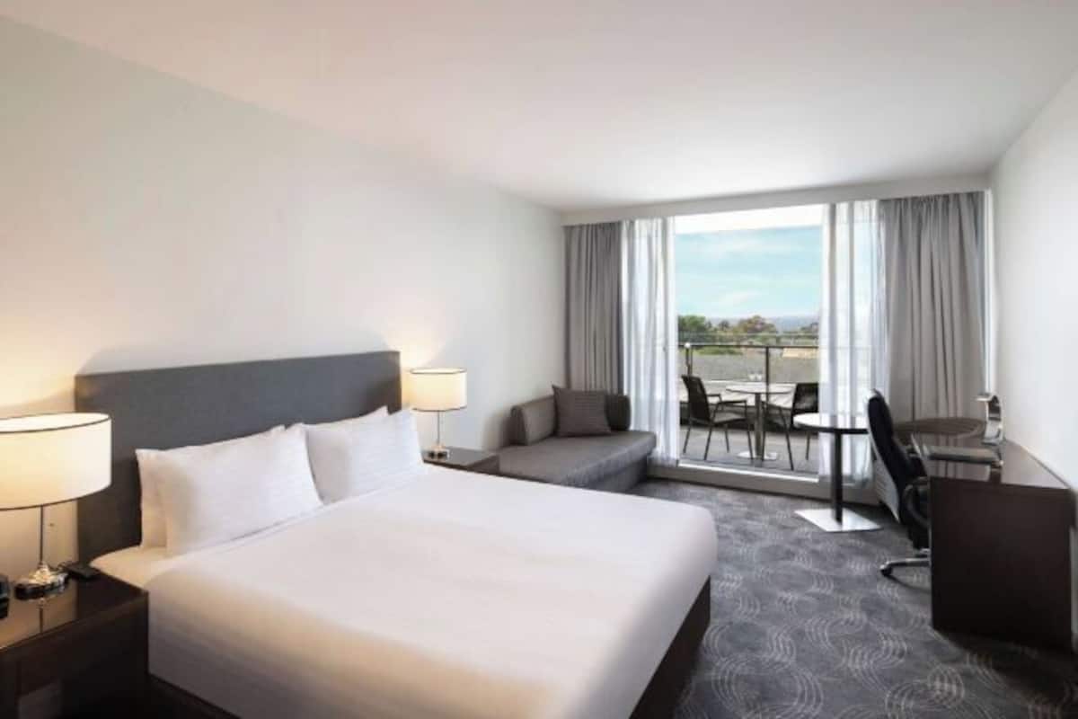 Premium bedding, pillow-top beds, in-room safe, desk