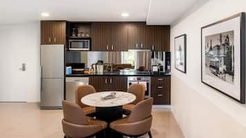 Appartement, 2 chambres, côté cour intérieure | Cuisine privée