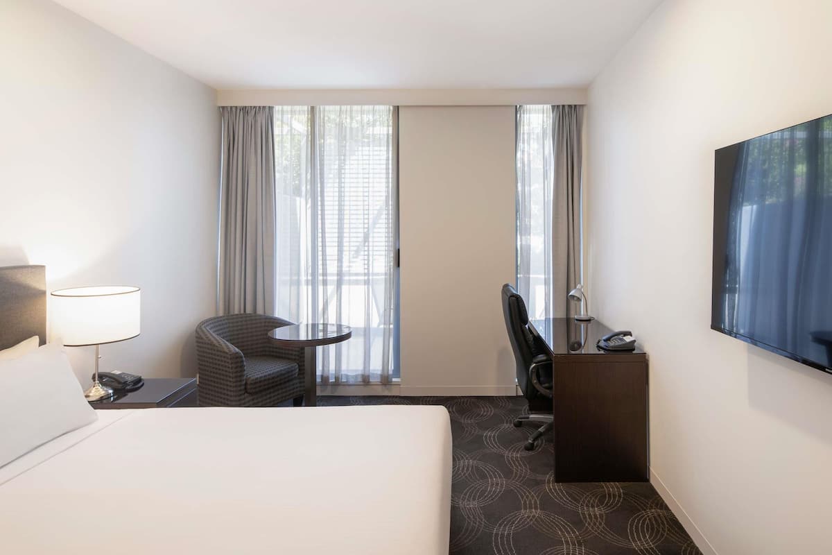 Superior Room, 1 King Bed