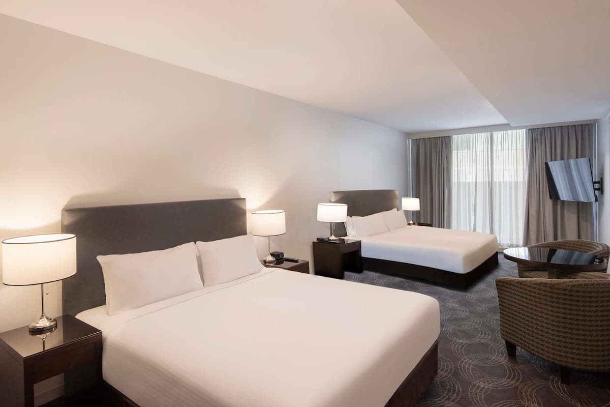 premium bedding, pillow-top beds, in-room safe, desk