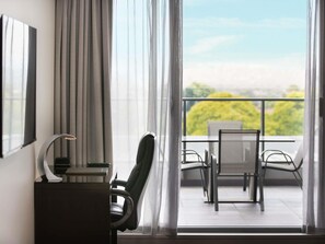 Premium bedding, pillow-top beds, in-room safe, desk