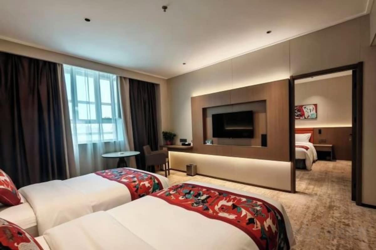 Sunshine Family Suite