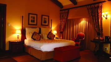 Superior Suite, 1 King Bed, Fireplace, Lakeside | In-room safe, desk, laptop workspace, free WiFi