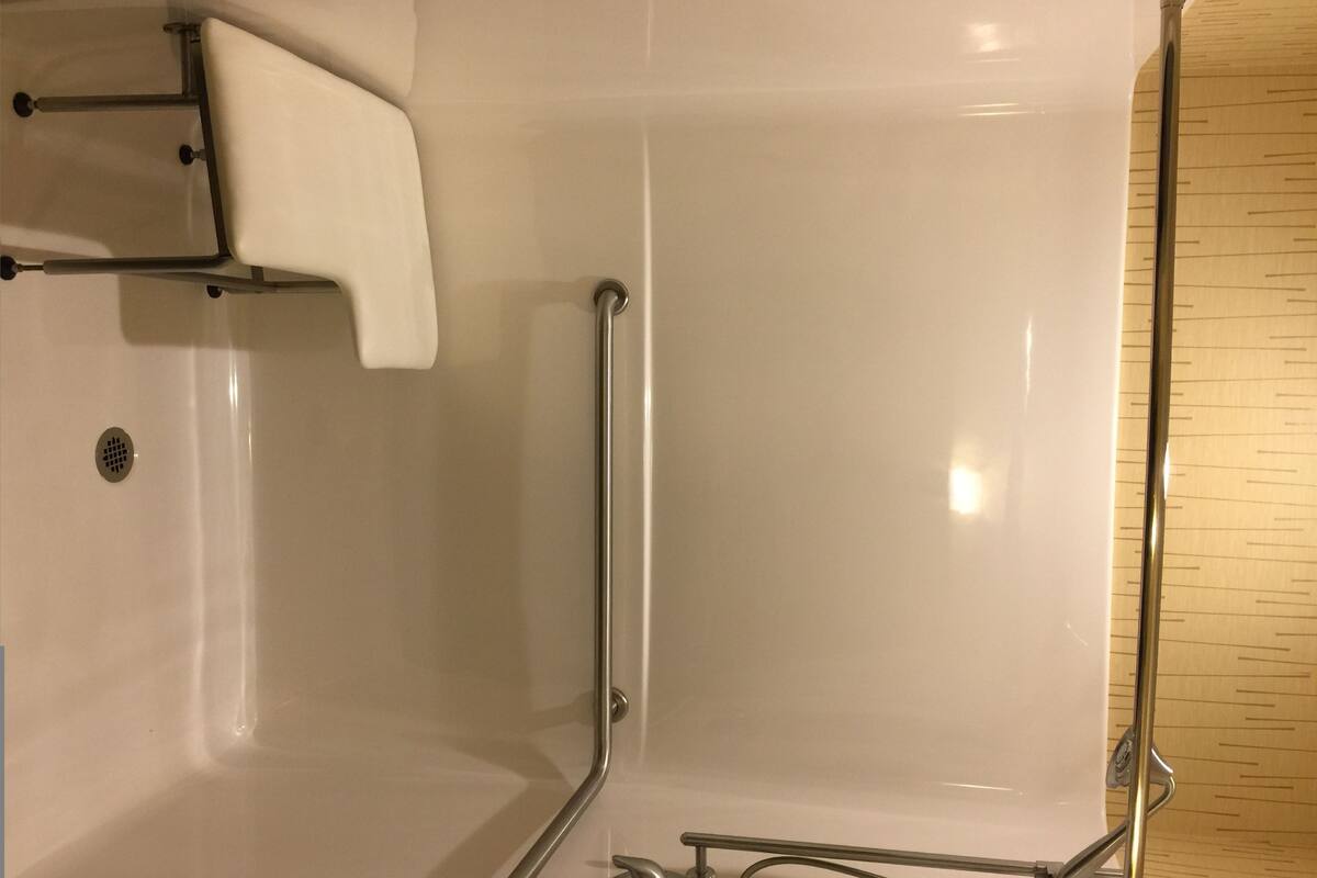 1 bedroom, in-room safe, desk, blackout curtains