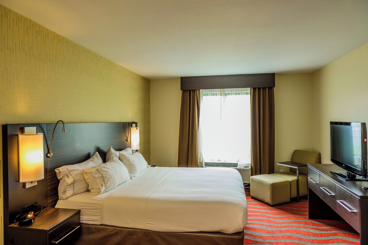 In-room safe, desk, blackout curtains, iron/ironing board