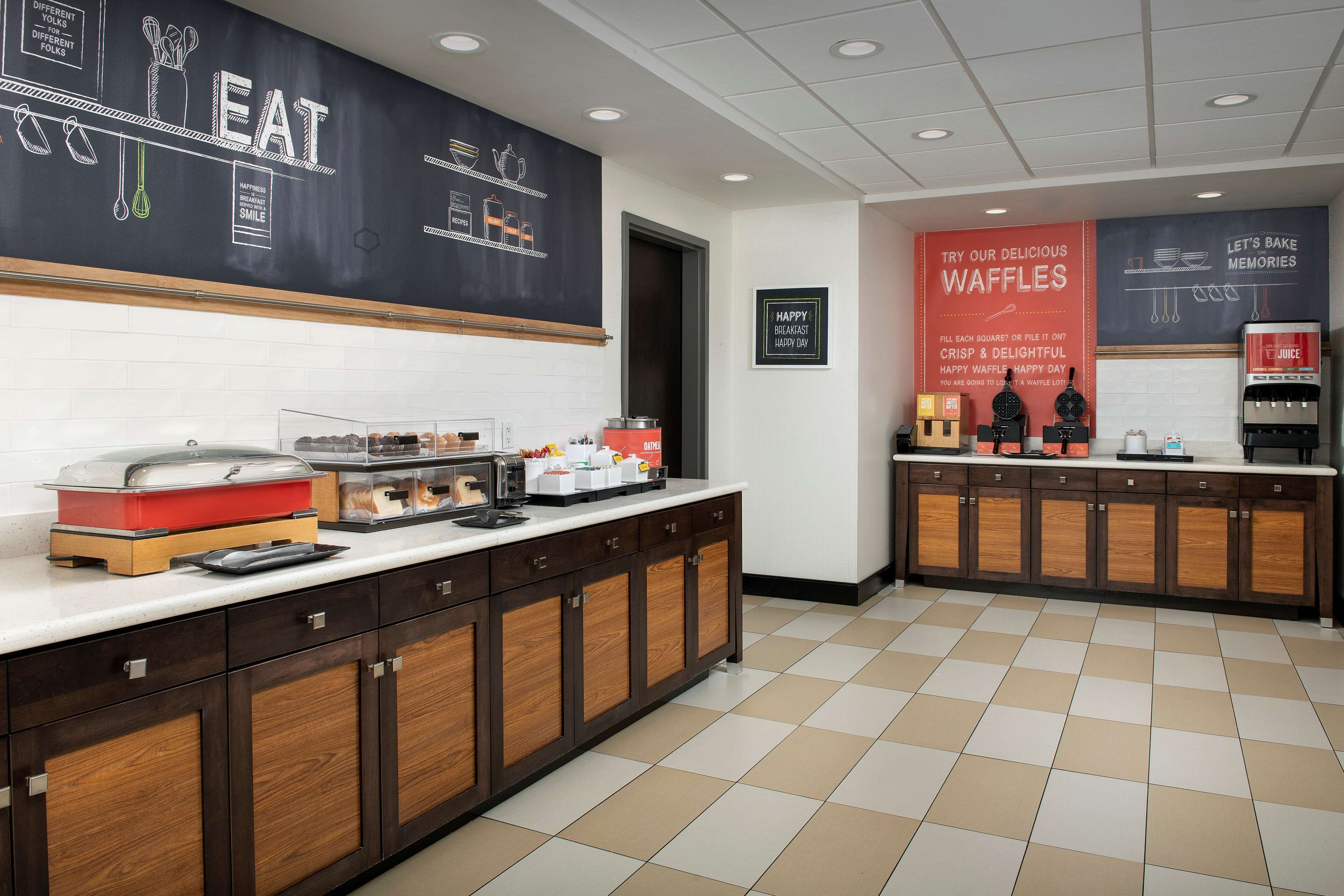 free daily full breakfast