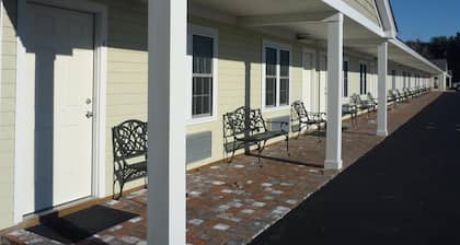 Yankee Clipper Motel