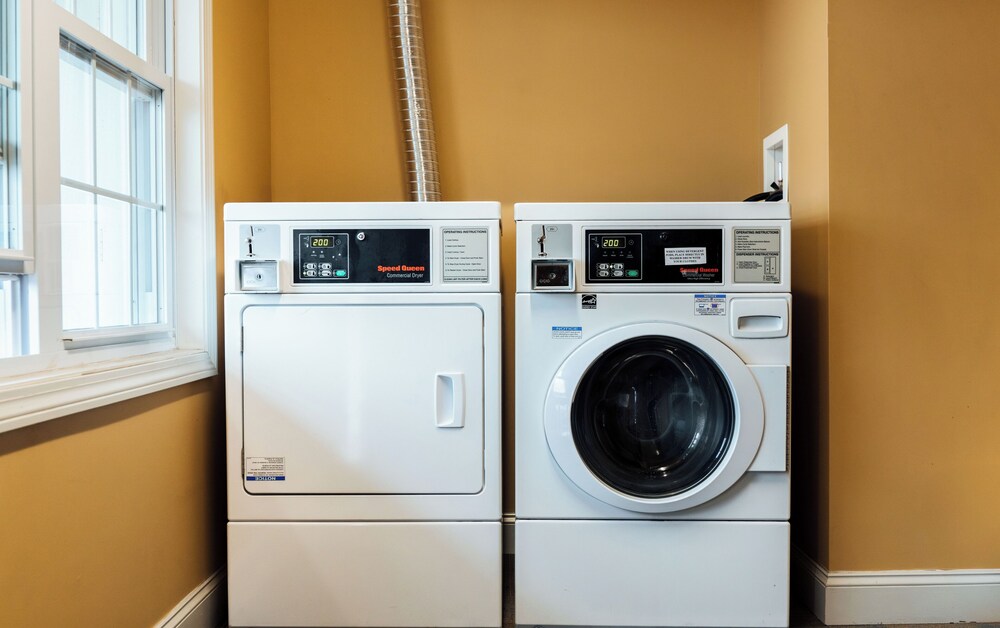 Yankee Clipper Motel by null