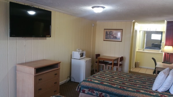 Desk, iron/ironing board, free WiFi, bed sheets