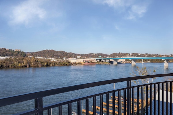 Studio, 1 Katil Raja (King) dengan Katil Sofa, Balcony | Peralatan tempat tidur premium, dilengkapkan perabot secara berasingan