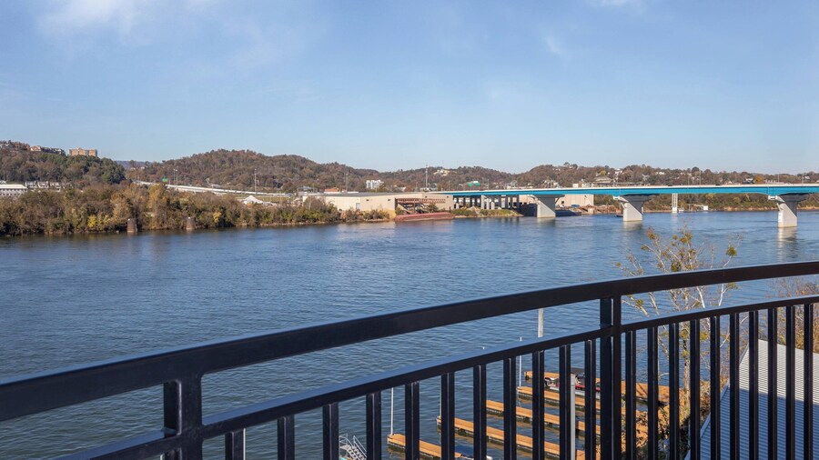 SpringHill Suites by Marriott Chattanooga Downtown/Cameron Harbor