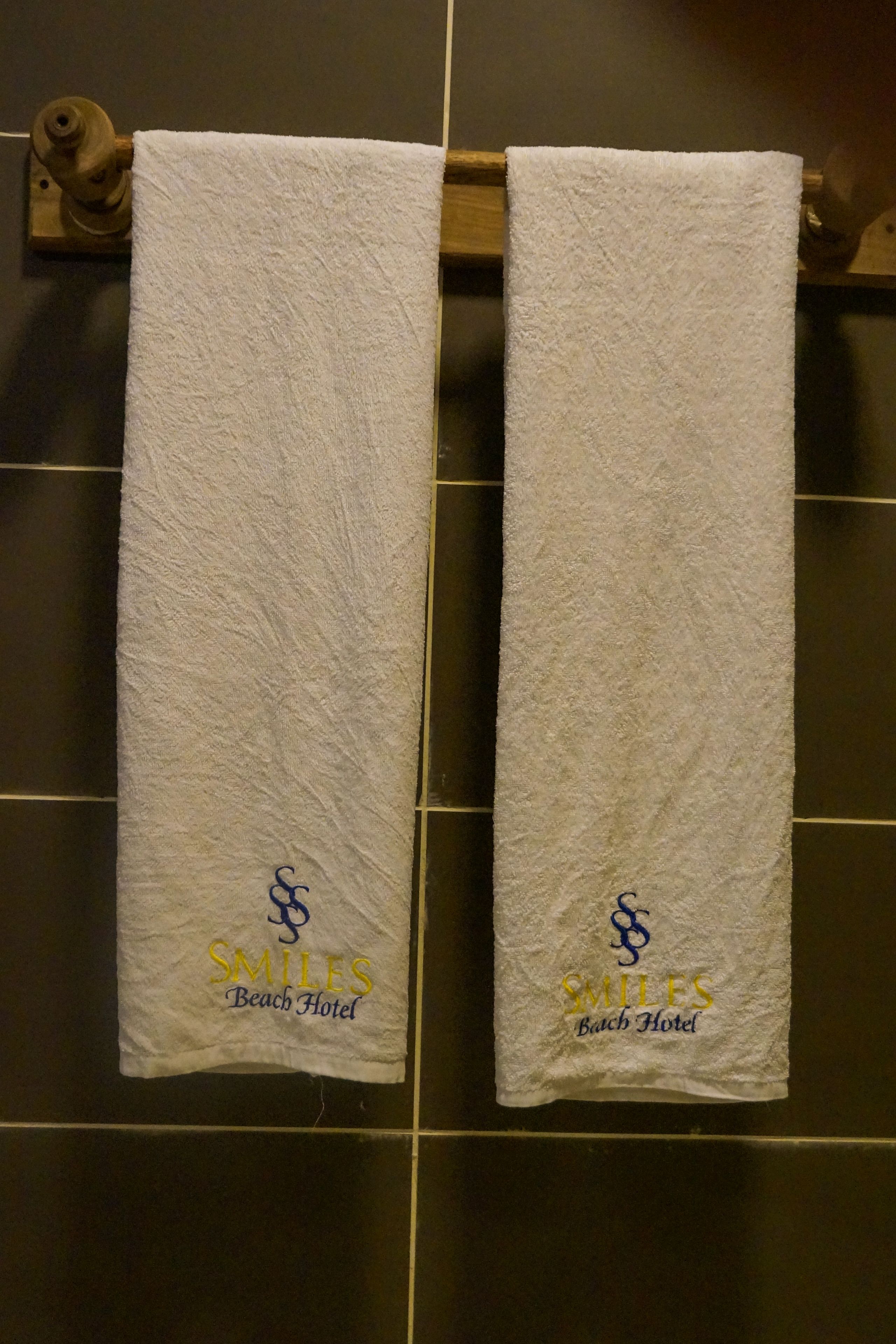 shower, rainfall showerhead, free toiletries, hair dryer