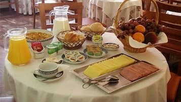 Daily buffet breakfast (EUR 12 per person)