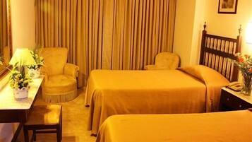 Economy Double or Twin Room | In-room safe, individually decorated, individually furnished, desk