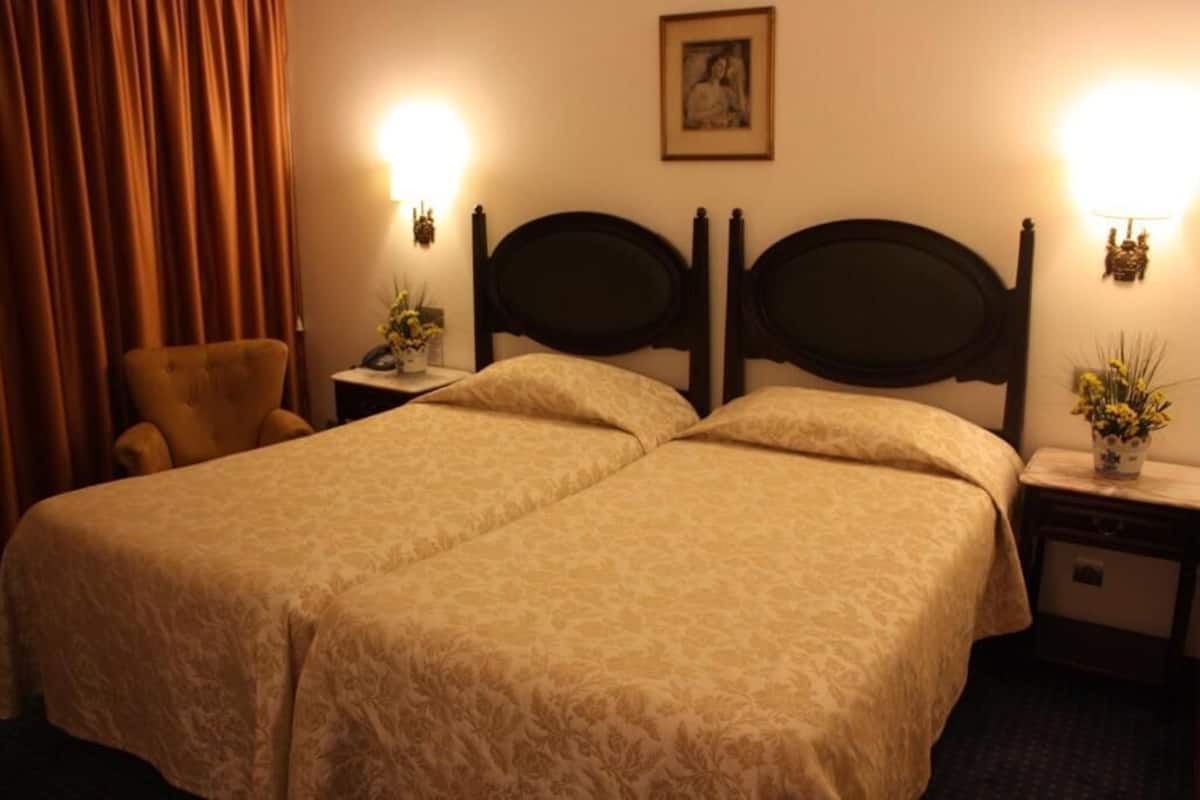Coffres-forts dans les chambres, bureau, chambres insonorisées