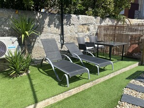 Suite – comfort, privat bad, hageutsikt | Terrasse/patio