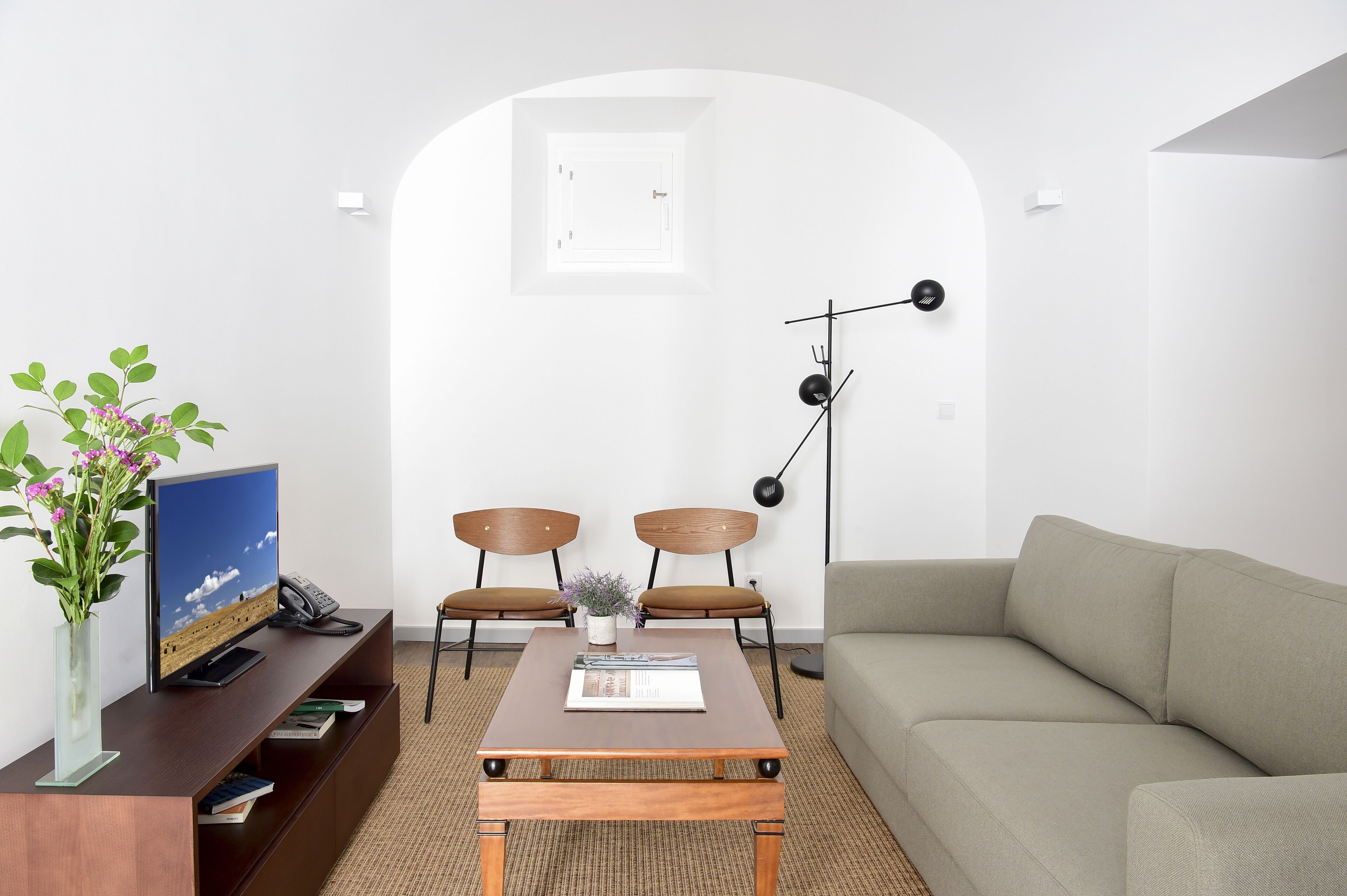 Charming Suite | Living area