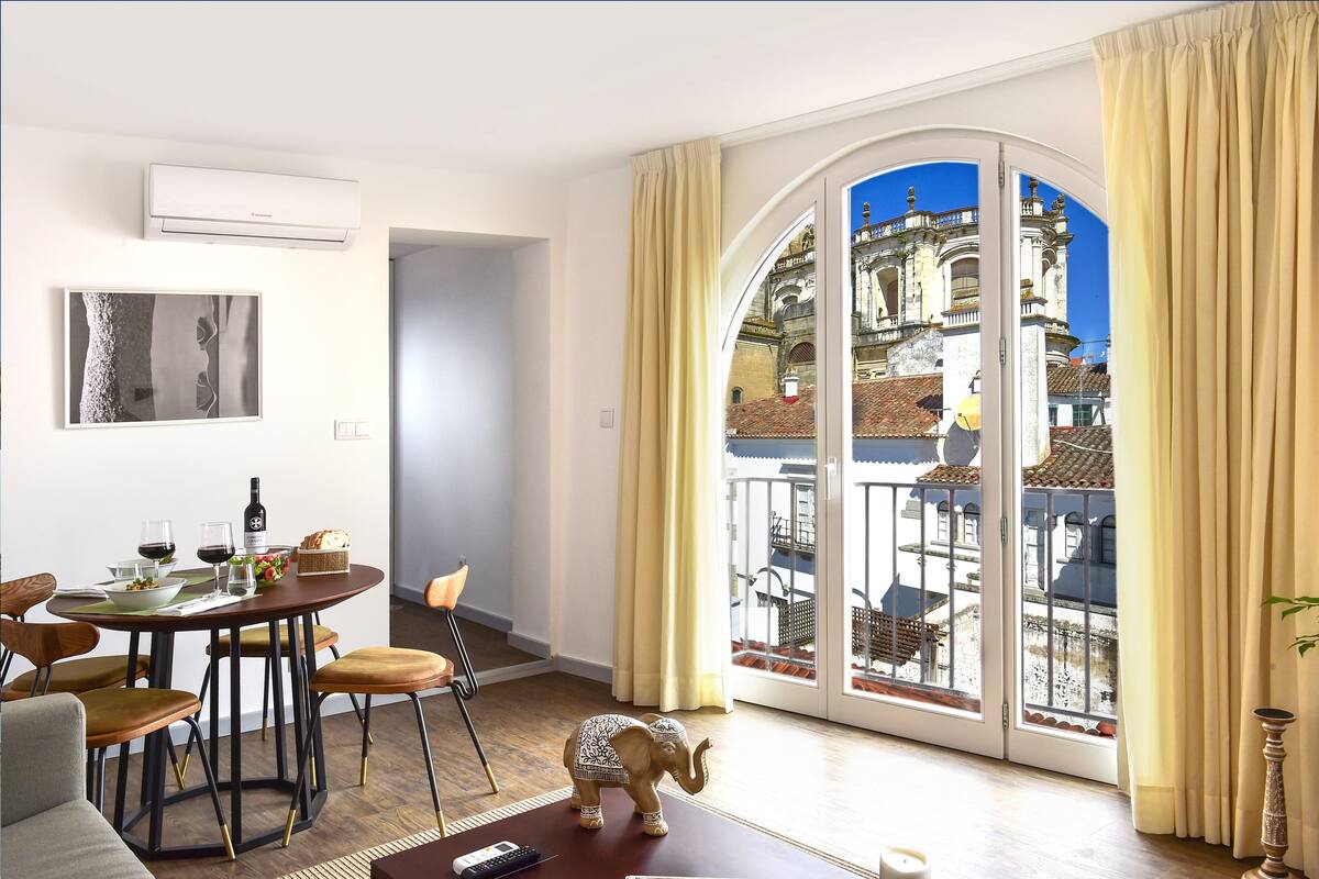 Cathedral Suite | Living area
