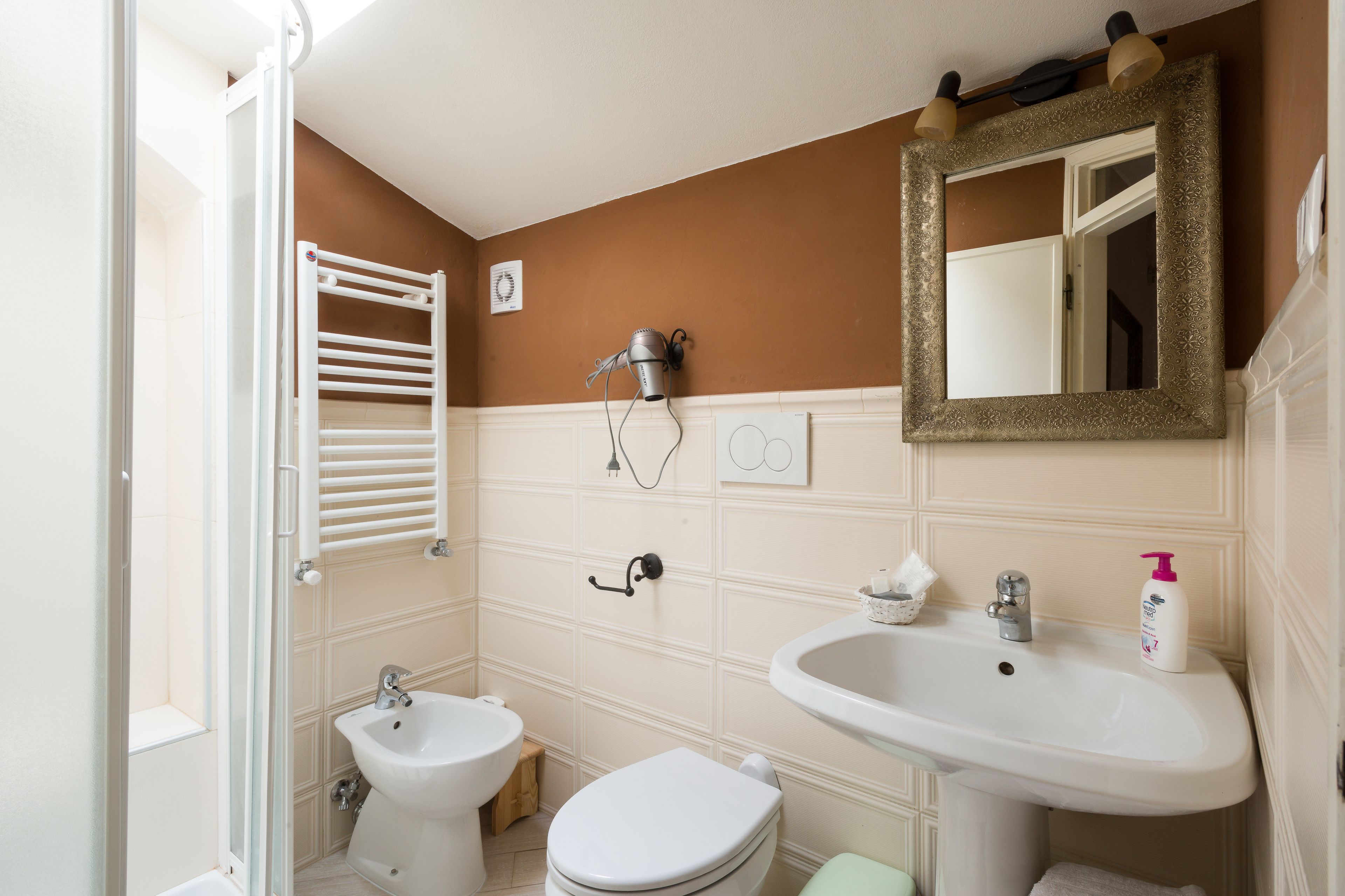 Photo - Donna Nobile