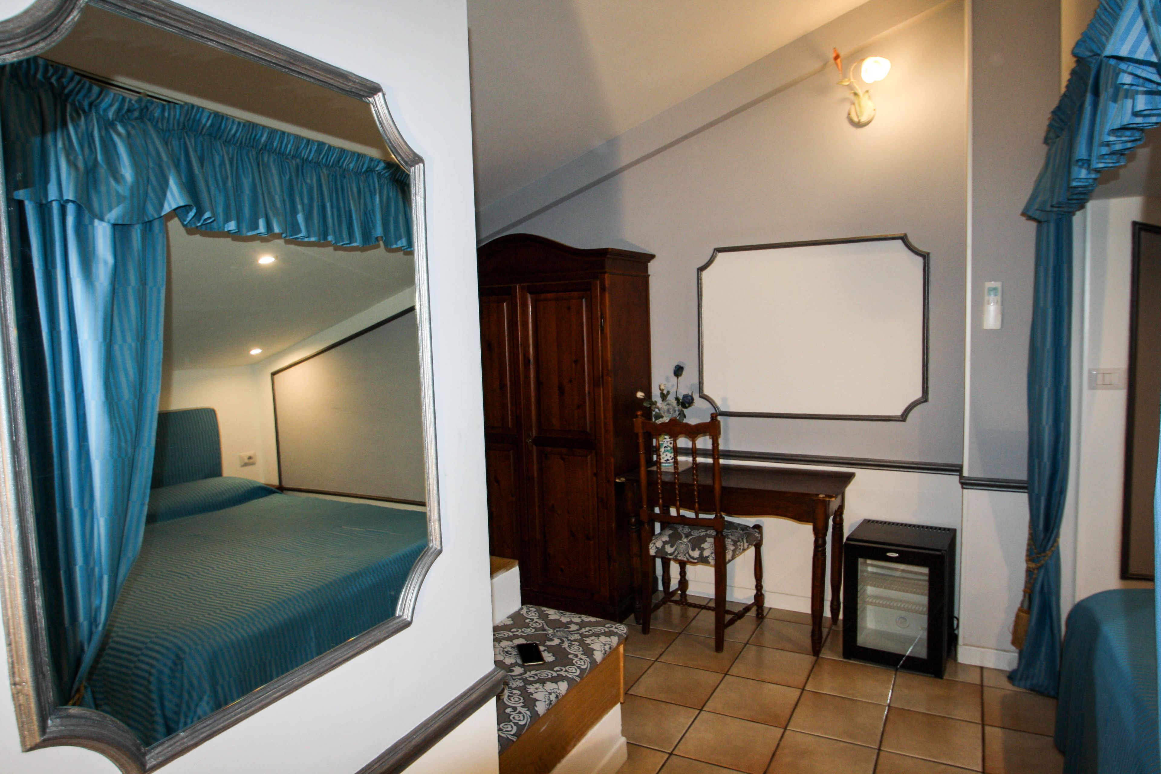 Photo - Donna Nobile