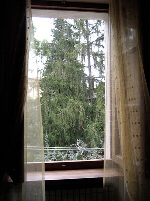 Comfort Triple Room | View from room - Donna Nobile (San Gimignano)