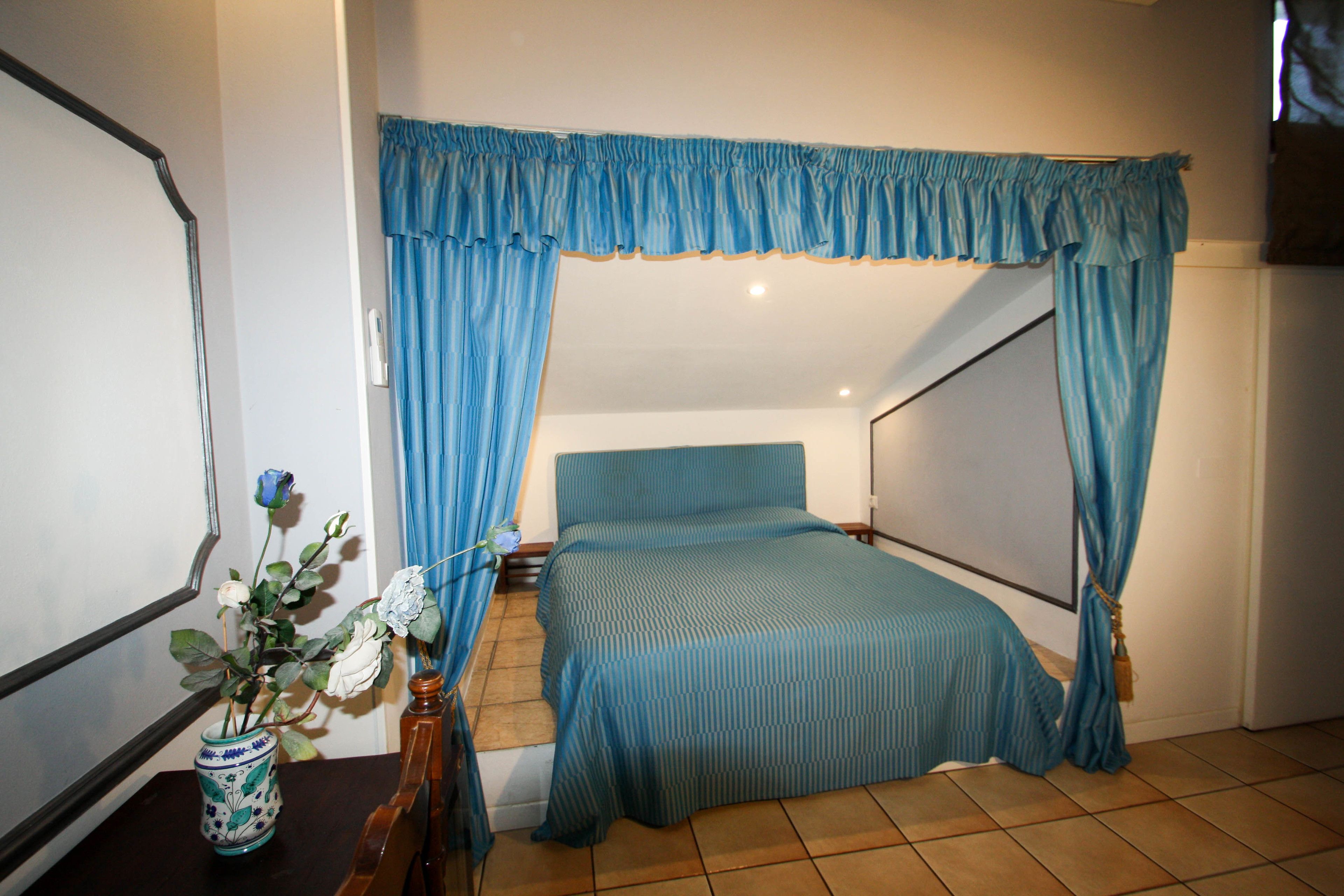 Photo - Donna Nobile