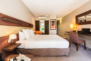 Premium bedding, in-room safe, desk, soundproofing