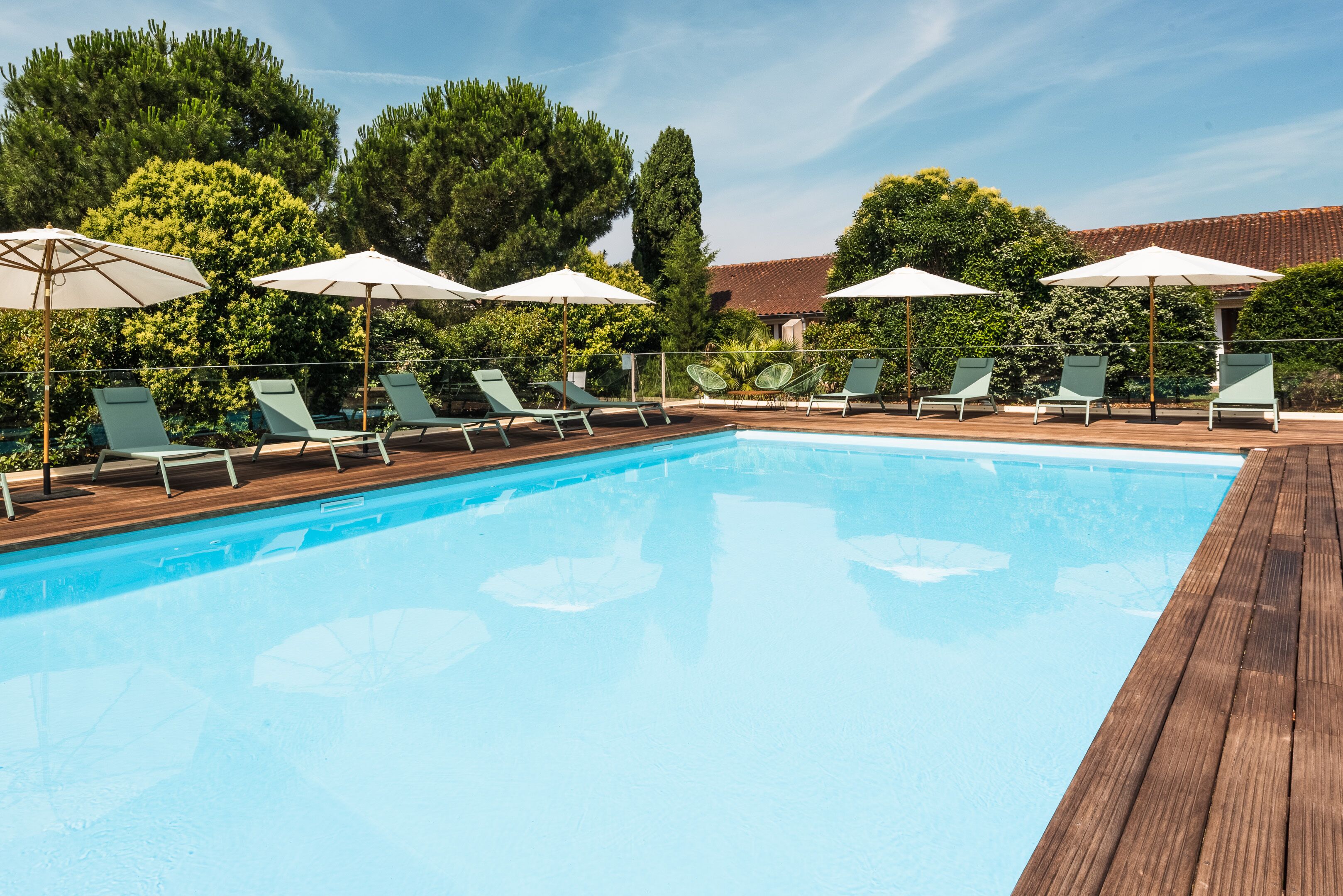Outdoor pool, sun loungers