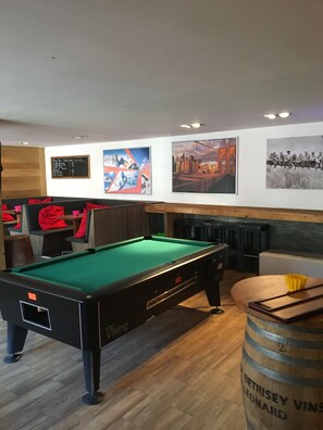 Billiards - Hotel de la Poste, Restaurant et Bar (Riddes)
