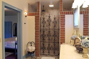 Anna's Garden Room | Bathroom | Designer toiletries, hair dryer, towels