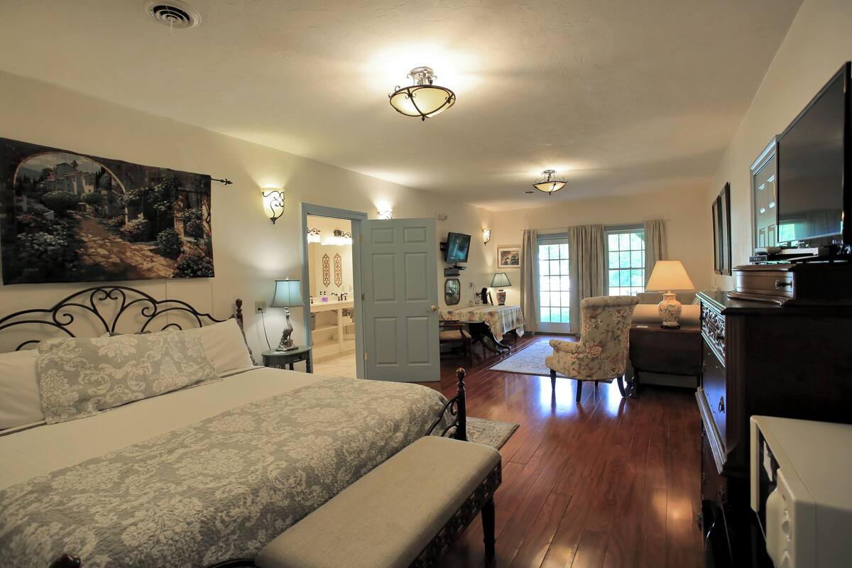 Anna's Garden Room | Premium bedding, pillowtop beds, iron/ironing board, free WiFi