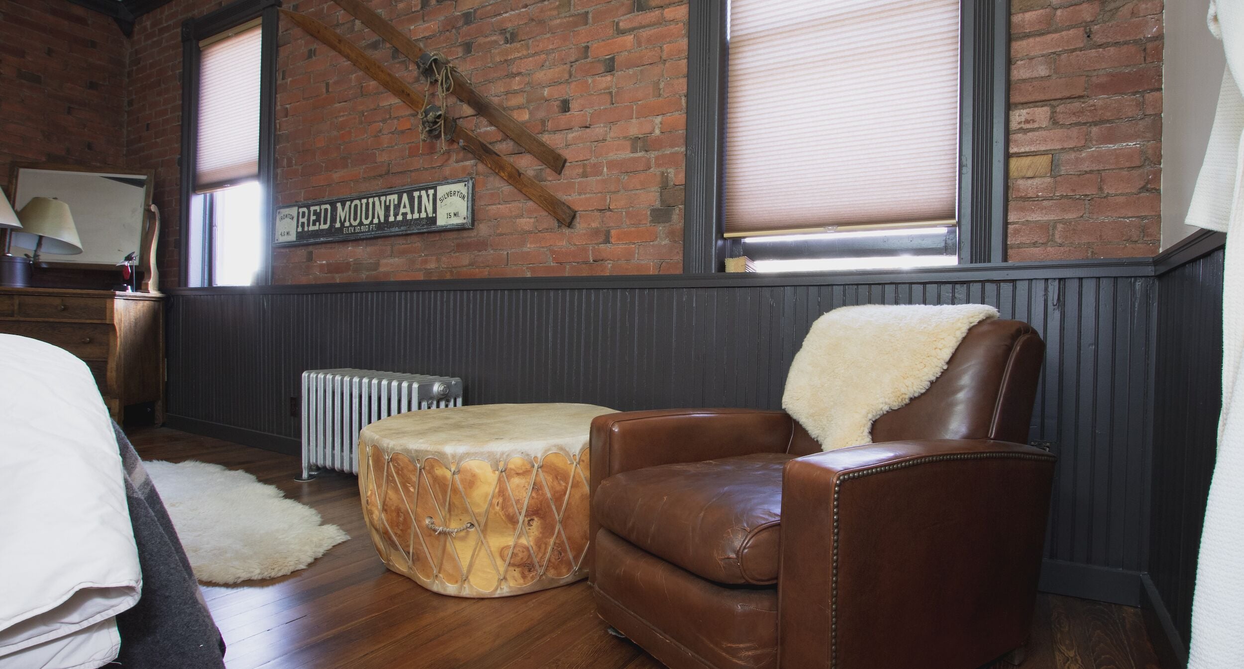 Salle de Bain Privée - Deux Reines - Deuxième Étage | Literie de qualité supérieure, décoration personnalisée