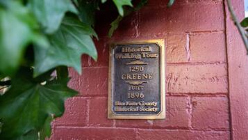 Fachada da propriedade