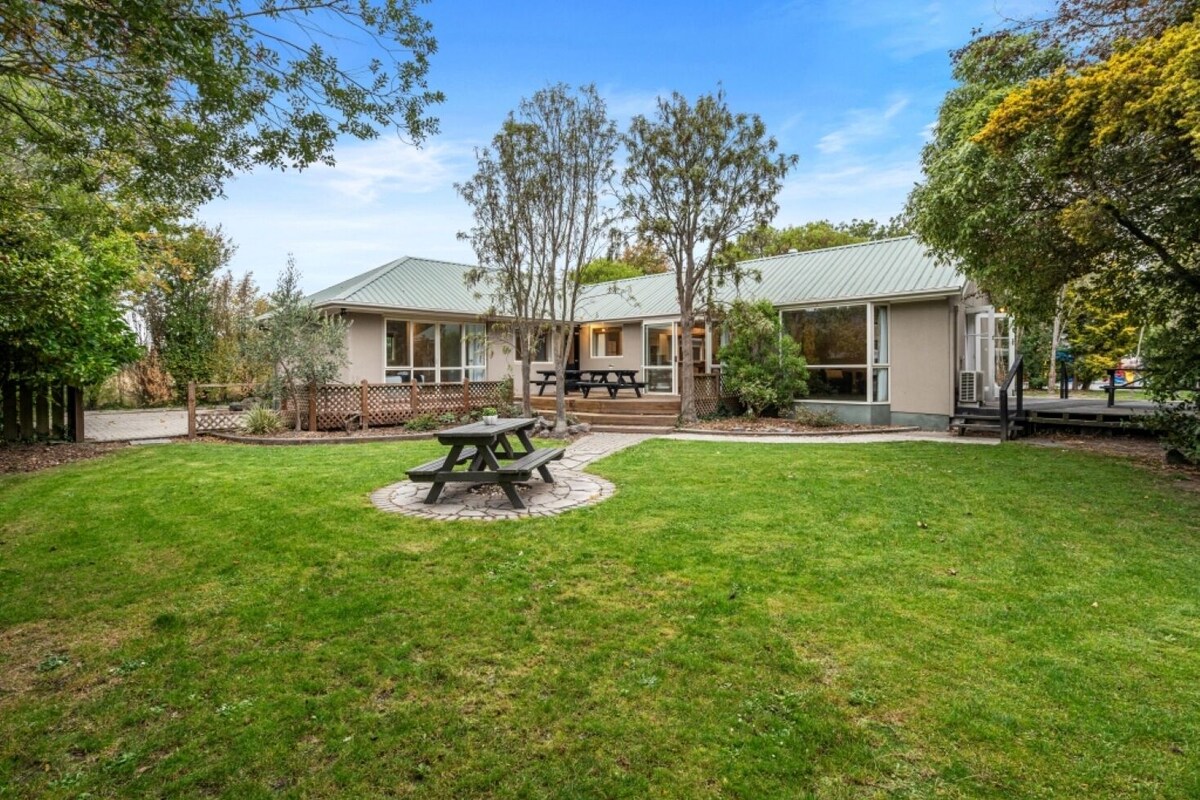 House - 4 Bedrooms | Blick auf den Garten