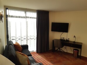 Living area - City of Sails Motel (Auckland)