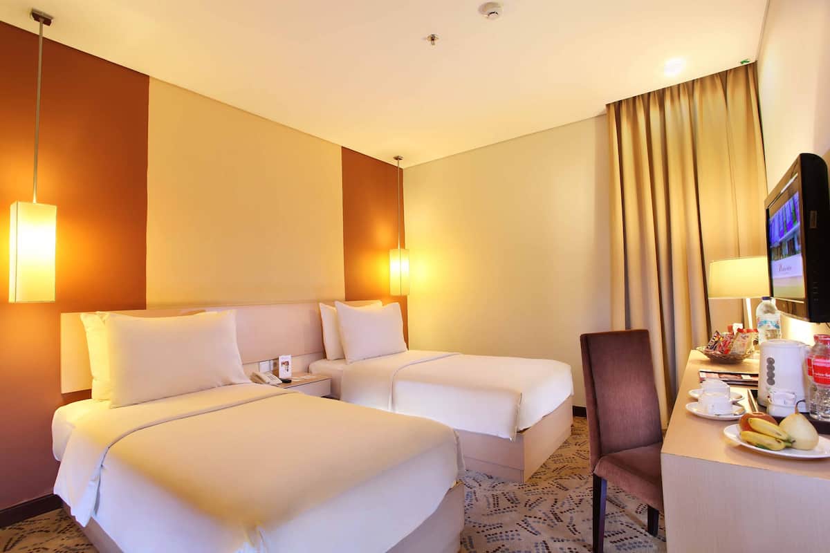 Deluxe Twin Room | Premium bedding, minibar, in-room safe, desk