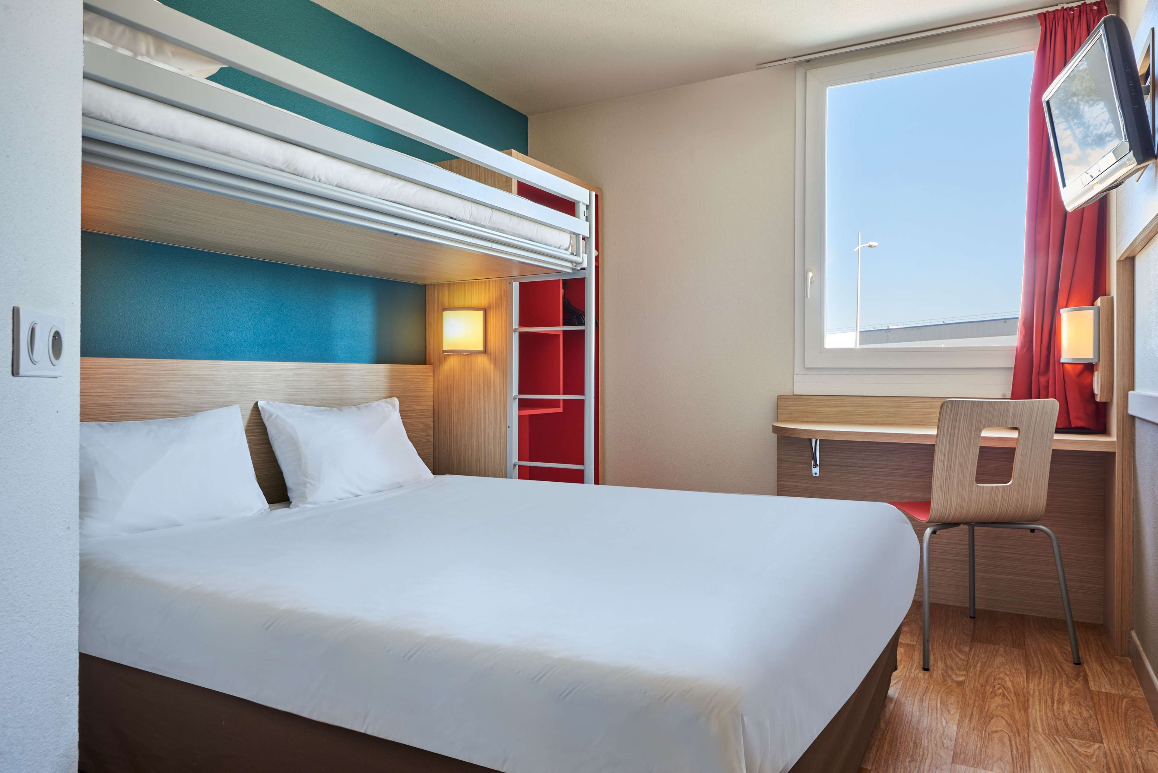 Standard Room, Multiple Beds | Premium bedding, individually decorated, individually furnished, desk