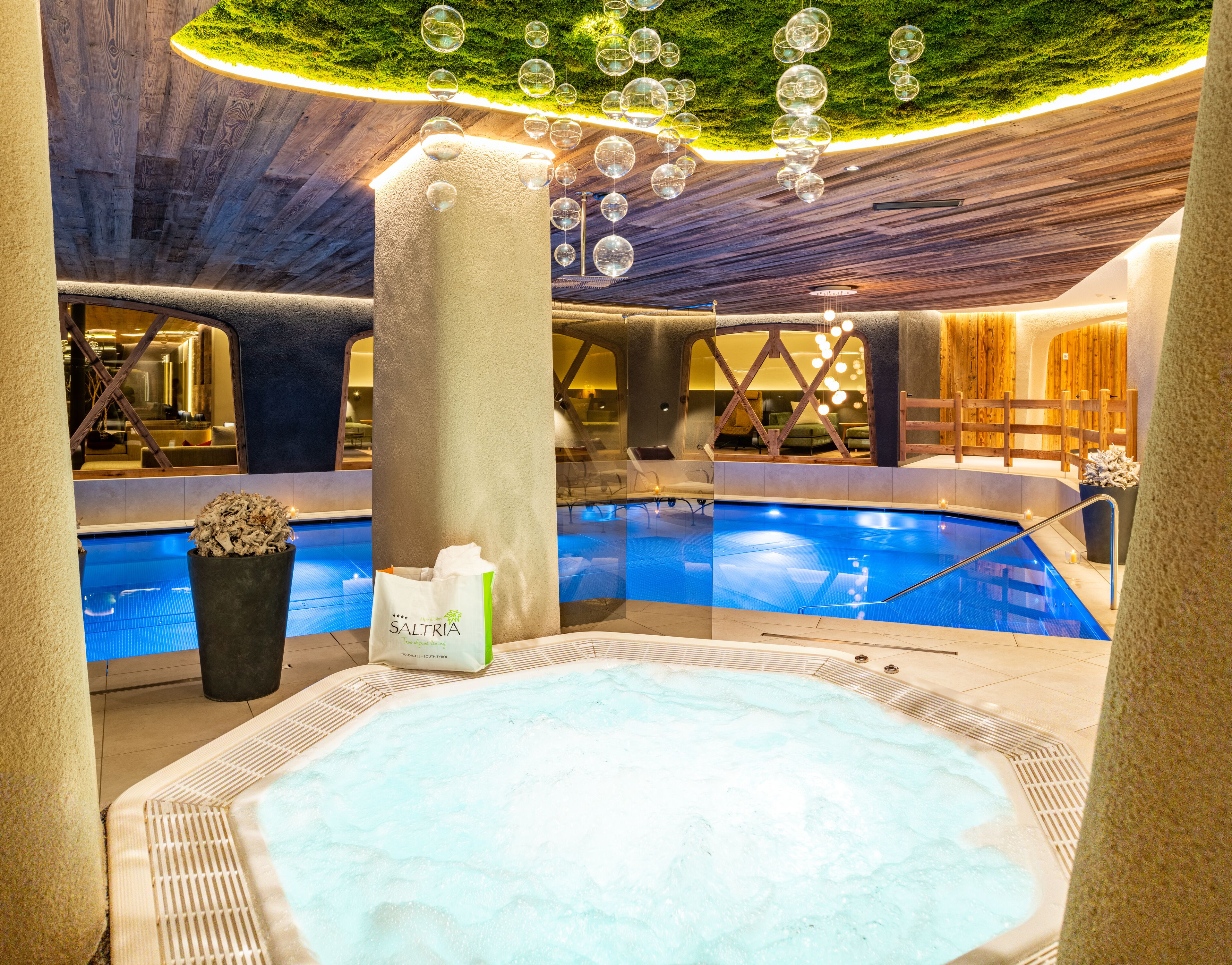 Bain à remous intérieur