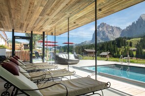 Indoor pool, outdoor pool, open 7:00 AM to 7:00 PM, pool umbrellas - Saltria - your Alpine experience (Castelrotto)