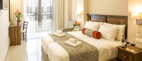 Superior Studio | Minibar, in-room safe, individually decorated, individually furnished