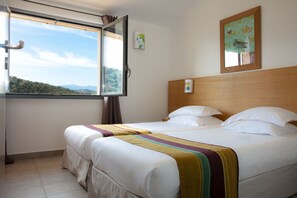 1 bedroom, in-room safe, individually decorated, individually furnished - Domaine Santa Giulia Palace (Porto-Vecchio)