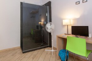 1 chambre, bureau, rideaux d’obscurcissement, accès au Wi-Fi (inclus)