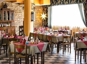 Lunch and dinner served, Regional cuisine - UmbriaVerde Sporting & Resort (Massa Martana)