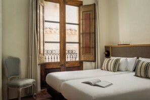 Habitacion doble planta baja o planta alta | 오리/거위털 이불, 각각 다른 스타일의 인테리어, 무료 WiFi, 침대 시트