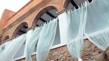 Mặt tiền nơi lưu trú