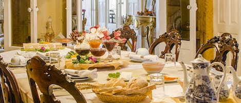 Desayuno buffet incluido todos los días
