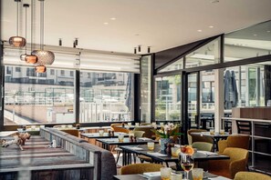 Free daily full breakfast 