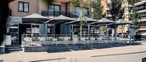 ลานระเบียง/นอกชาน