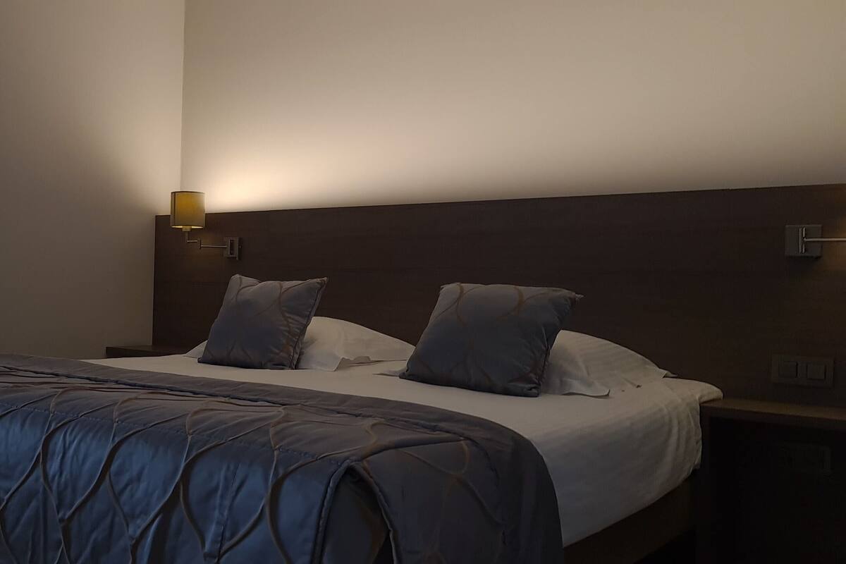 Suite Familiale, 2 chambres, vue jardin | 1 chambre, minibar, coffres-forts dans les chambres, bureau