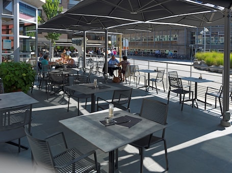 Terraza o patio. Casino Hotel